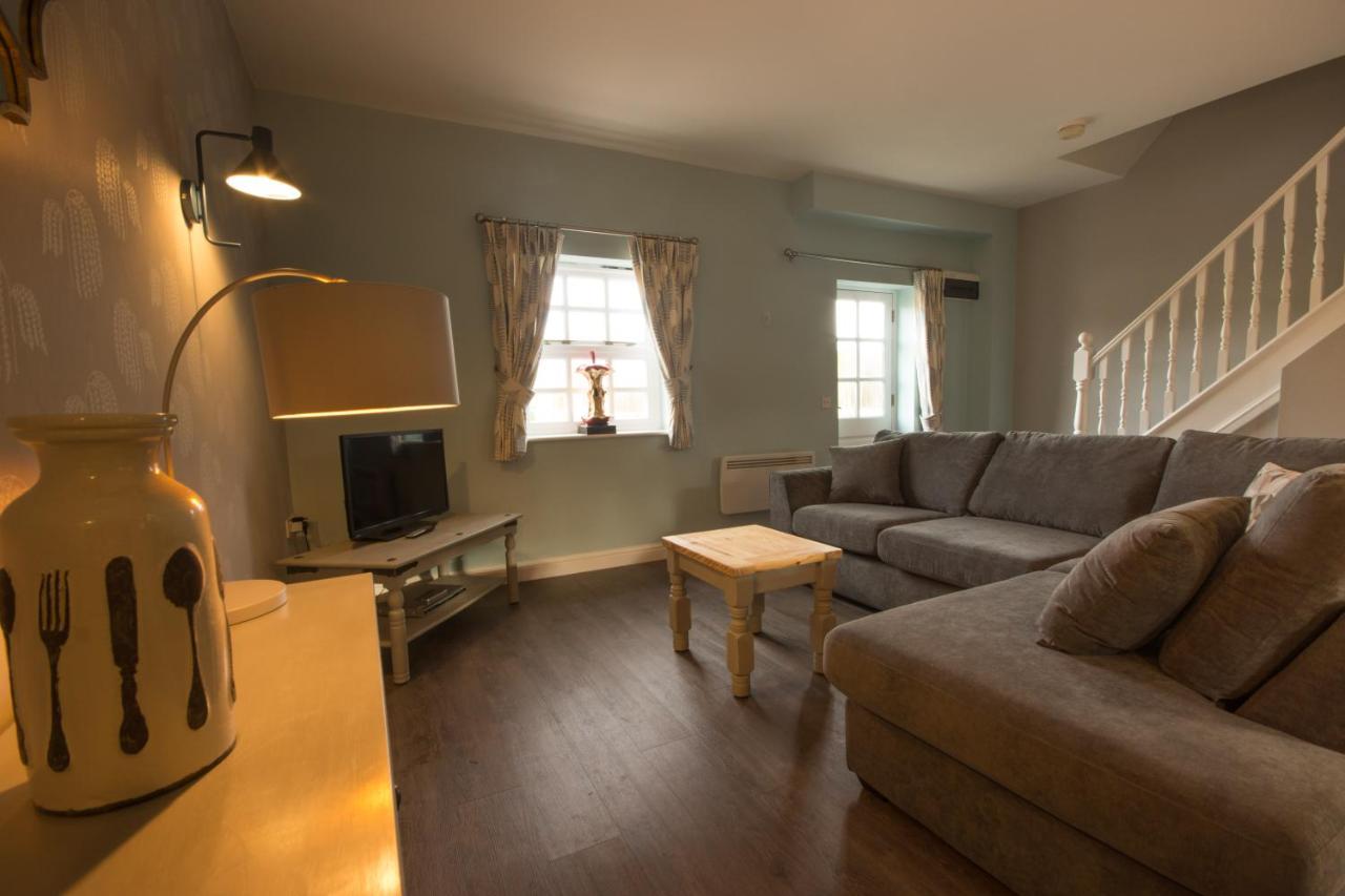 Peveril Cottage - Darwin Lake Holiday Village Матлок Екстер'єр фото